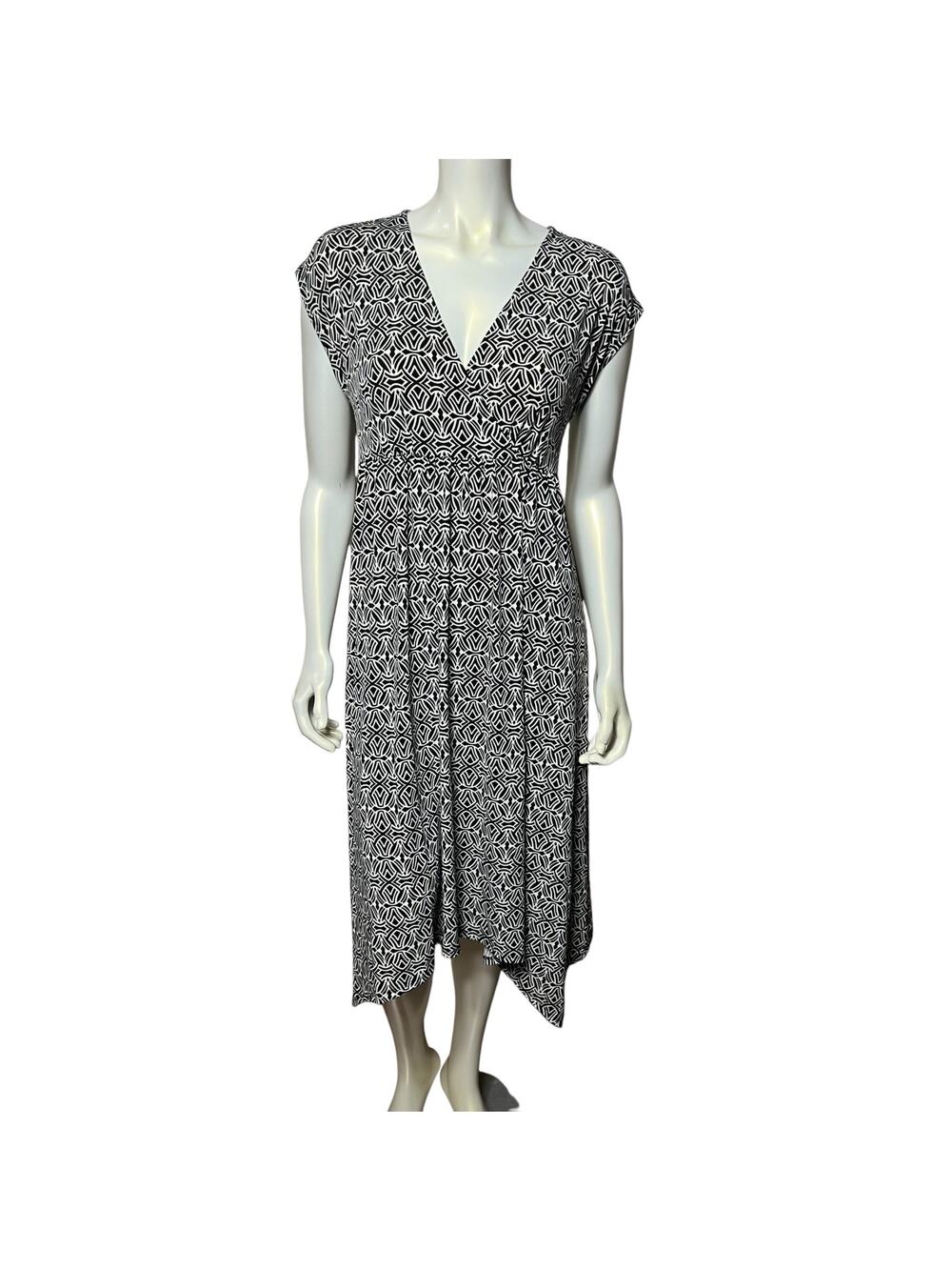 Motherhood Maternity Black White Geometric Cap Sleeve Wrap Dress Size Small